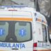 Un băiat de 15 ani, bătut și atacat cu un electroșoc de un coleg, în curtea gimnaziului din Ialoveni: Minorul, transportat la spital