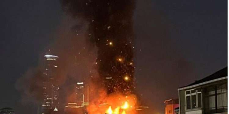 В Стамбуле в жилом здании произошел взрыв, есть погибший и пострадавшие