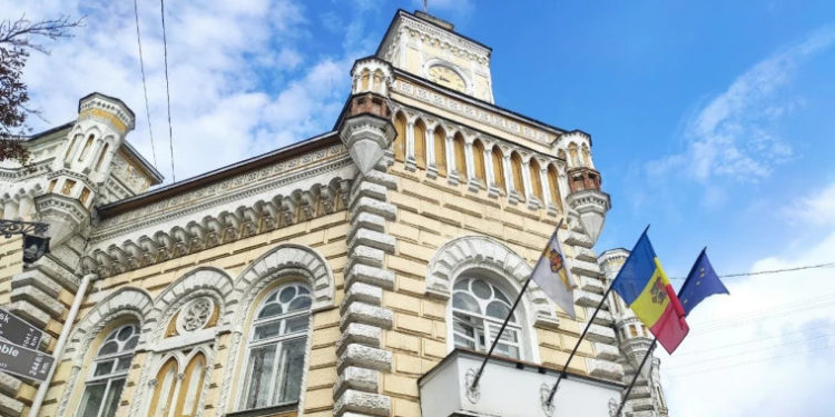 Еще два претендента на пост примара столицы подали документы для регистрации в предвыборной гонке | VIDEO