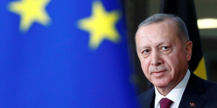 Recep Erdogan avertizează că „Turcia s-ar putea despărți de UE”