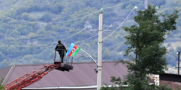 120.000 de etnici armeni din Nagorno-Karabah vor pleca în Armenia. „Soarta sărmanilor noștri oameni va rămâne în istorie ca o rușine”