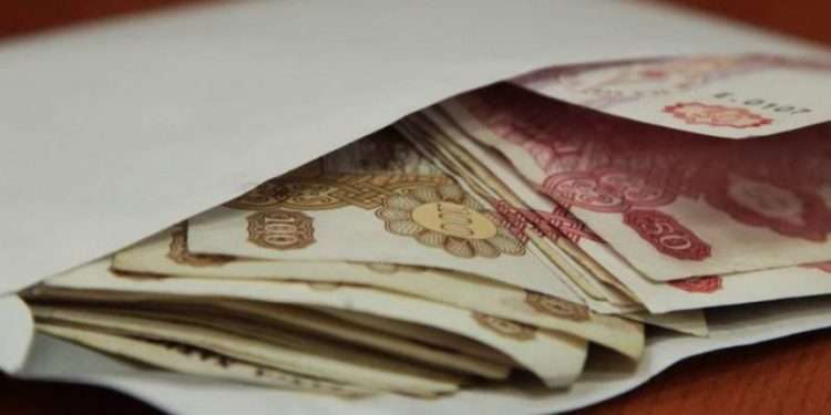 Sindicatul din Educație amenință cu proteste dacă salariului mediu din sector nu va fi ajustat la nivelul salariului mediu din economie: Recenta inițiativă a guvernului, nu rezolvă problema lefurilor mici | VIDEO