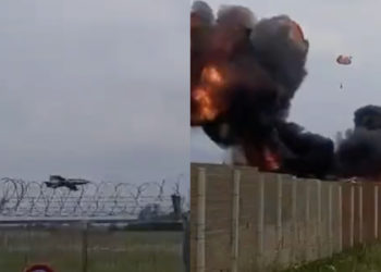 Tragedie în Italia: Un avion militar s-a prăbușit peste o mașină la un miting aviatic. O fetiță de 5 ani a murit | VIDEO