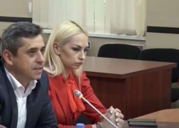 CEC a respins cererea Marinei Tauber privind refuzul comisiei de la Bălți de a o înregistra în cursa electorală. Deputatul a părăsit ședința în semn de protest, menționând că aceasta a fost una de fațadă | VIDEO