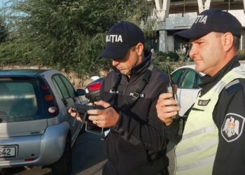 IGP, cu ochii pe șoferii care au circulat pe banda destinată transportului public: Oamenii legii au folosit o dronă pentru a depista pe cei care încalcă legea | VIDEO