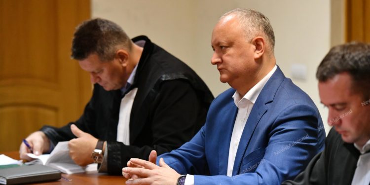 ВСП отказала Додону в отмене запрета на выезд из страны