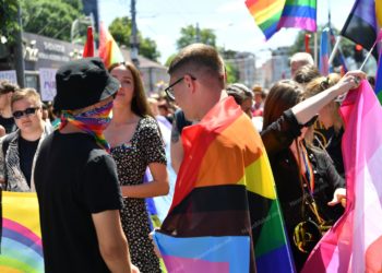 Un moldovean, aflat în Italia, a amenințat cu moartea un tânăr gay din Moldova. Bărbatul, reținut când încerca să intre în țară: „Regret”