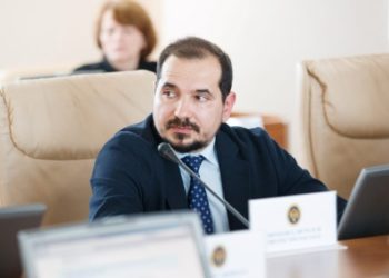 Buzu nu știe ce salariu primește: Îmi cer scuze de la telespectatori că nu pot da o sumă exactă