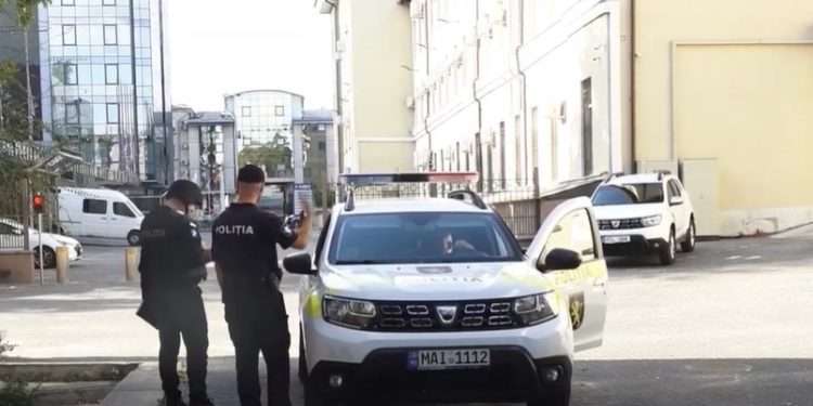 Două vizite într-o săptămână a oamenilor legii, colectare de date personale, percheziții la tipografie. Partidul „Șansă” acuză autoritățile de presiune și intimidare asupra membrilor lor | VIDEO