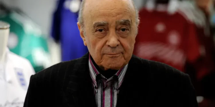 В Британии скончался бизнесмен Мохаммед Аль-Файед, чей сын погиб в автокатастрофе с принцессой Дианой