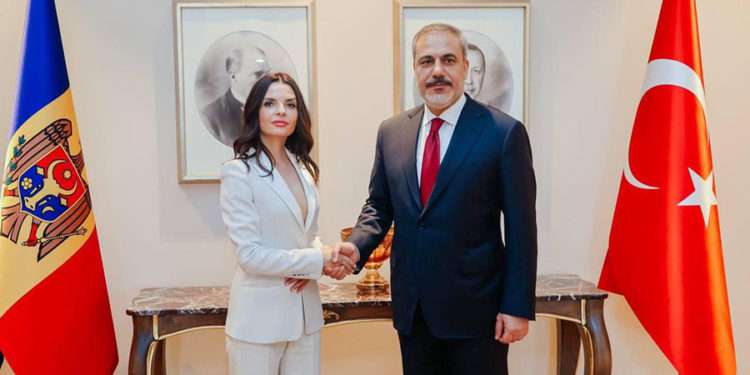 Журналист Дмитрий Чубашенко о взаимоотношениях Кишинева и Комрата: без взаимного уважения ничего не получится