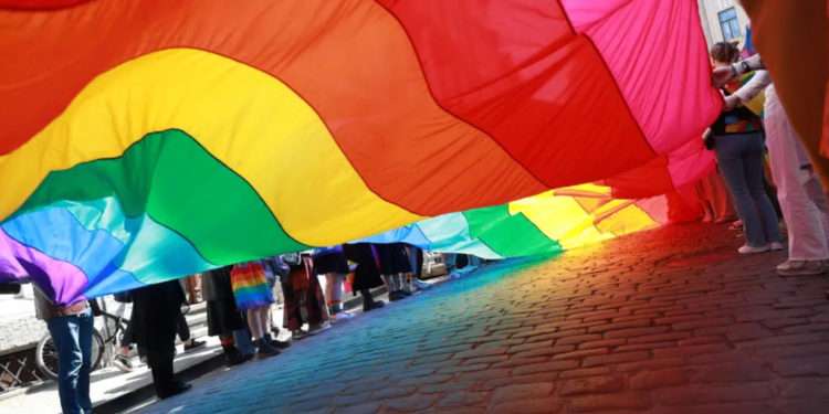 ЕСПЧ обязал Румынию признавать и защищать однополые браки: «Государство больше не может уклоняться от выполнения своих обязательств»