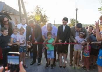 Bucurie mare pentru locuitorii satului Baurci. Grație bașcanului Evghenia Guțul și echipei lui Ilan Șor o stradă și un pod din localitate au fost renovate | VIDEO