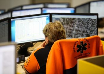 Un tată a sunat disperat la 112 din Olanda să anunţe că fiica lui vrea să se sinucidă în România: Și operatori din Moldova au participat la intervenție