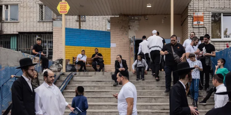 30 тысяч верующих приехали в украинскую Умань, чтобы отпраздновать еврейский Новый год