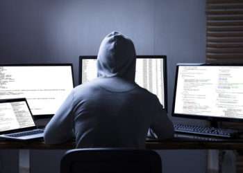 România: Bărbat căutat pentru fraude informatice cu un prejudiciu de 8 milioane de lei, prins după trei ani de căutări