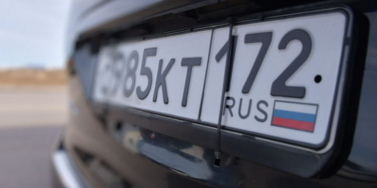 Финляндия вслед за странами Балтии запрещает въезд автомобилей с российскими номерами