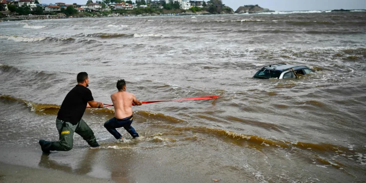 Destinațiile preferate de moldoveni, Turcia, Bulgaria și Grecia, lovite de intemperii. MAEIE anunță dacă avem cetățeni care au suferit