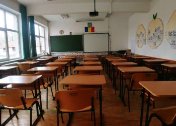 Veaceslav Ioniță: „În următorii ani, cifra copiilor care merg în clasa întâi va scădea puternic”. Expertul spune că un număr mare de școli din țară, sunt frecventate de un număr mic de copii | VIDEO