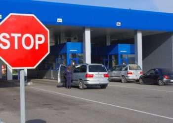 Scandal la vamă: O polițistă de frontieră a sărit la bătaie la o femeie din Ucraina. IGPF a pornit o anchetă de serviciu | VIDEO