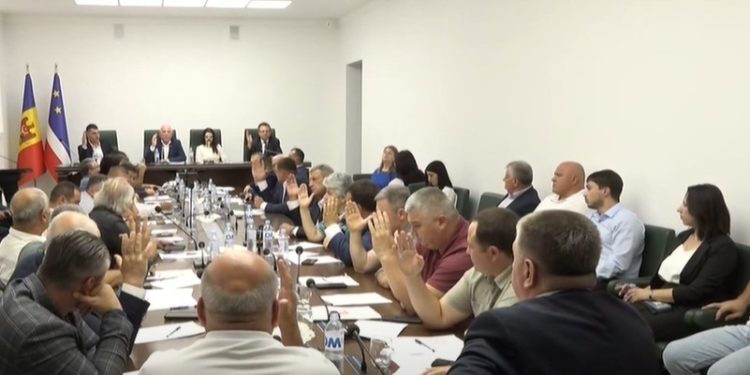 Componența aprobată a Comitetului Executiv al Găgăuziei a depus jurământul. Evghenia Guțul: Fiecare membru va depune toate eforturile, toată experiența profesională pentru a implementa proiectele promise de noi | VIDEO