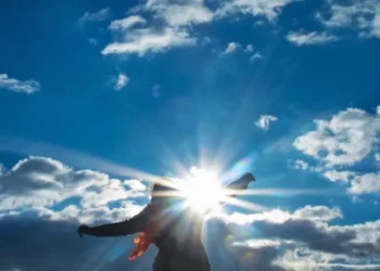 Vreme fără precipitații și cu temperaturi generoase. Prognoza meteo pentru astăzi