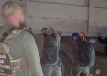 Șase bărbați, reținuți de grănicerii ucraineni în timp ce încercau să fugă de recrutare în Moldova