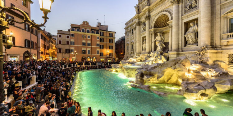 Locurile din Europa în care este cel mai probabil să rămâi fără portofel. Ce poți face ca să te protejezi de hoții de buzunare