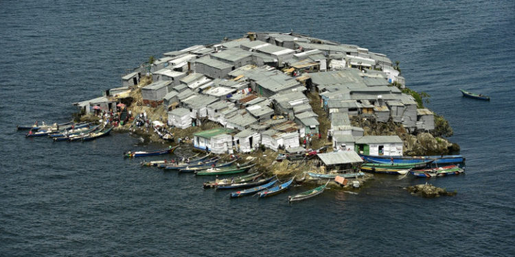 Imagini spectaculoase din Migingo, insula cât un teren de fotbal, dar superpopulată și plină de baruri și locuri de cazare | FOTO