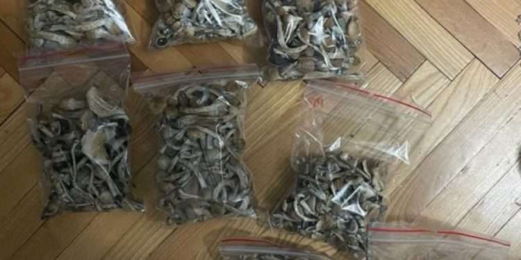 Наркотики на 700 тысяч леев: правоохранители задержали подозреваемых