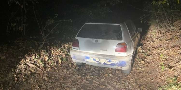 Трех подростков подозревают в угоне автомобиля