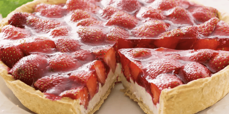 «На поверхности пирога может присутствовать пластик». НАБП просит вернуть товар, потребителям возместят стоимость | VIDEO