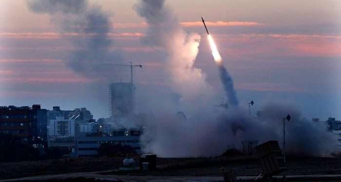 Израиль нанес удары по Ливану в ответ на запуск ракеты со стороны «Хизбаллы». В Газе под обстрел попал Исламский университет