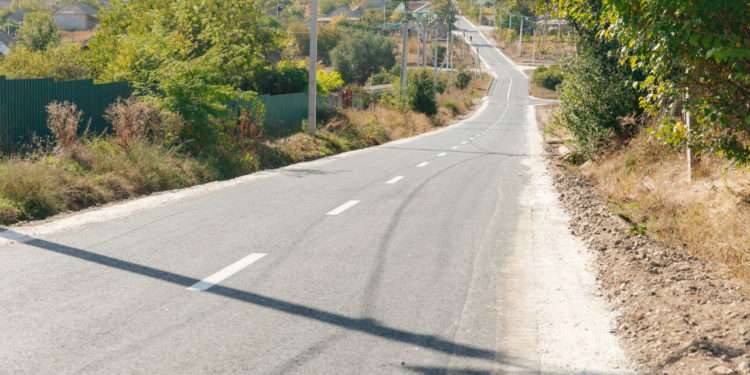 Transformări de amploare în satul Joltai, din autonomia găgăuză, cu sprijinul echipei bașcanului Evghenia Guțul: A fost încheiată reparația capitală a străzii Karl Marx și reabilitat un pod | VIDEO