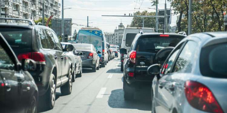 În Republica Moldova vor apărea indicatoare și marcaje rutiere noi. Cum arată acestea