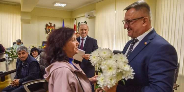 20 молдавских граждан вернулись в Оргеев и по программе Илана Шора получили от города статус репатрианта, материальную помощь и льготы