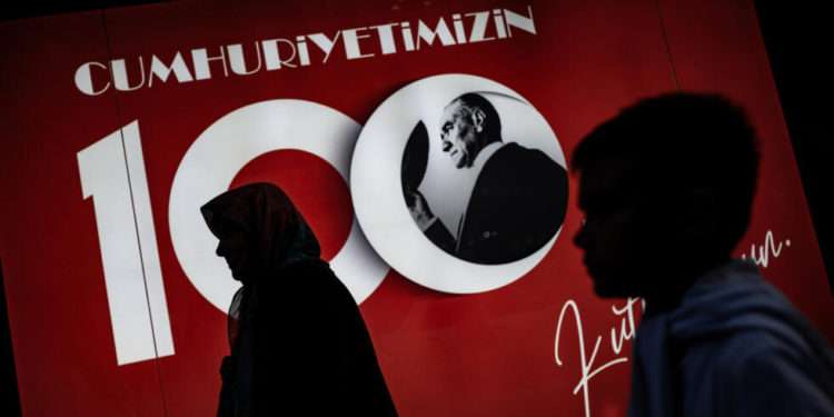 Turcia marchează 100 de ani de la înfiinţarea republicii