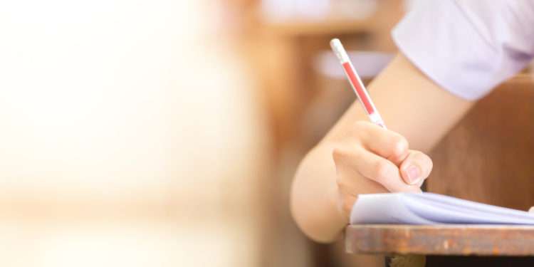 BAC: Elevii cu examene de recunoaștere internațională în domeniul Informaticii, vor putea lua „10” din oficiu