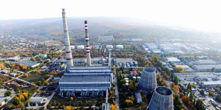 Deflagrație la Termoelectrica: Incidentul s-a produs pe acoperișul clădirii