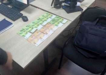 Voia să scape de un dosar legat de traficul cu narcotice: Ce se cunoaște despre bărbatul care a vrut să mituiască cu 1.000 de euro un polițist | VIDEO