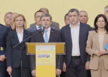 Slusari semnalează o tendință alarmantă în privința PAS, care preia tacticile lui Plahotniuc: Racolează o groază de primari, aprobă plăți unice o lună înainte de alegeri, în timp ce Prim-ministrul „tehnocrat” participă la lansarea candidaților în alegeri