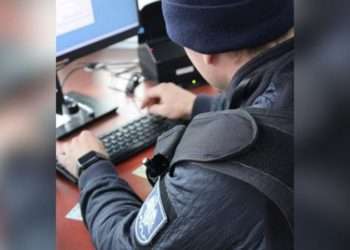 Un ucrainean, prins cu ștampile de ieșire și intrare false în pașaport, la vamă: Ar fi plătit 6 mii de dolari
