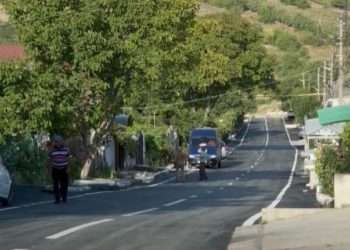 „Mulțumim foarte mult, au făcut o faptă bună”. Două străzi din Orhei, care nu mai văzuse asfalt nou de 30 de ani, reabilitate cu sprijinul partidului „Șansă” și a echipei lui Ilan Șor | VIDEO