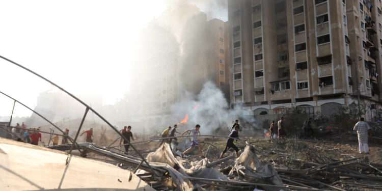 Из Египта в сектор Газа отправились первые грузовики с гуманитарной помощью