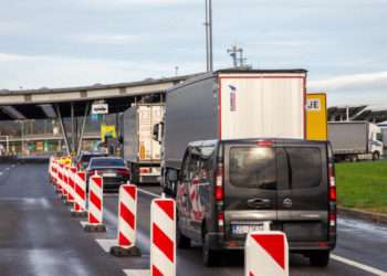Slovenia reintroduce controale la granița sa Schengen cu Croația și Ungaria de frica „atentatelor teroriste”