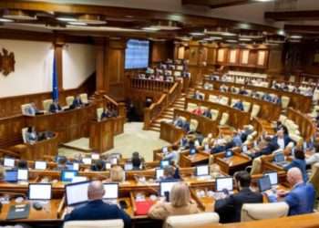 Fost președinte CEC: Pachetul „Spor pentru Moldova”, adoptat de Parlament în prag de alegeri locale – o pomană electorală