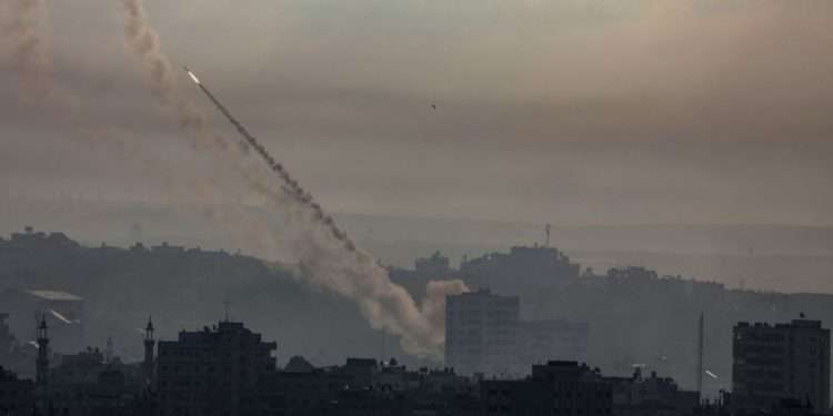 Stare de urgență în Israel, după atacul cu rachete: Diaspora moldovenească, îndemnată să își găsească adăposturi