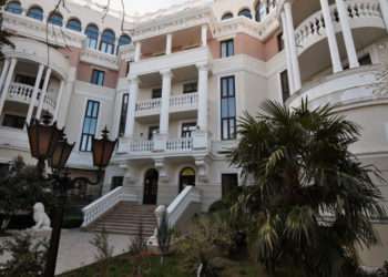 Rusia scoate la vânzare apartamentul lui Zelenski din peninsula Crimeea. Licitația începe de la 240.000 de euro