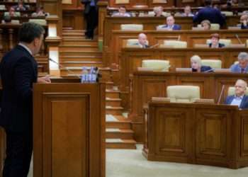 Moțiunea de cenzură asupra activității Guvernului, înaintată de BCS a eșuat: Dezbaterile au durat până după ora 02.00 noaptea | VIDEO