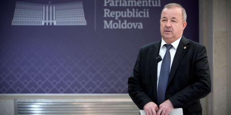 Blocului Comuniștilor și Socialiștilor a rămas fără un deputat: Veaceslav Nigai a părăsit fracțiunea, motivându-și decizia prin existența unor neînțelegeri | VIDEO